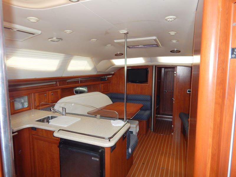 2012 45 foot Hunter Deck Salon Sailboat for sale in Lighthouse Point, FL - image 4 